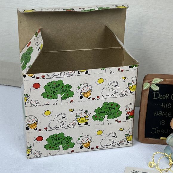 Enesco Figure Dear GOD Kids His Name Is JESUS Vintage 1982 - Picture 11 of 14